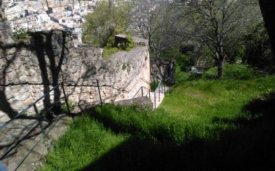 El Ayuntamiento de Cazorla apoya a la ciudadanía en su petición a la Junta de Andalucía de la apertura del Castillo de la Yedra por la puerta que da acceso a los jardines