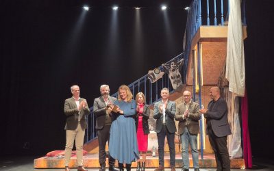 Emma Suárez recibe el Premio de Teatro Ciudad de Cazorla en la vigésimo novena edición del Festival
