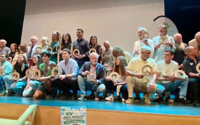 Cazorla recibe una distinción institucional en la XIV Gala Andaluza de Deportes de Montaña por su compromiso con el deporte en la naturaleza